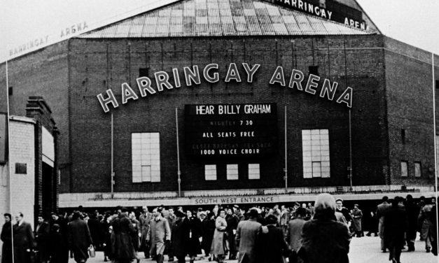 BILLY GRAHAM’S THEOLOGY AND PRACTICE: LIFESTYLE EVANGELISM.